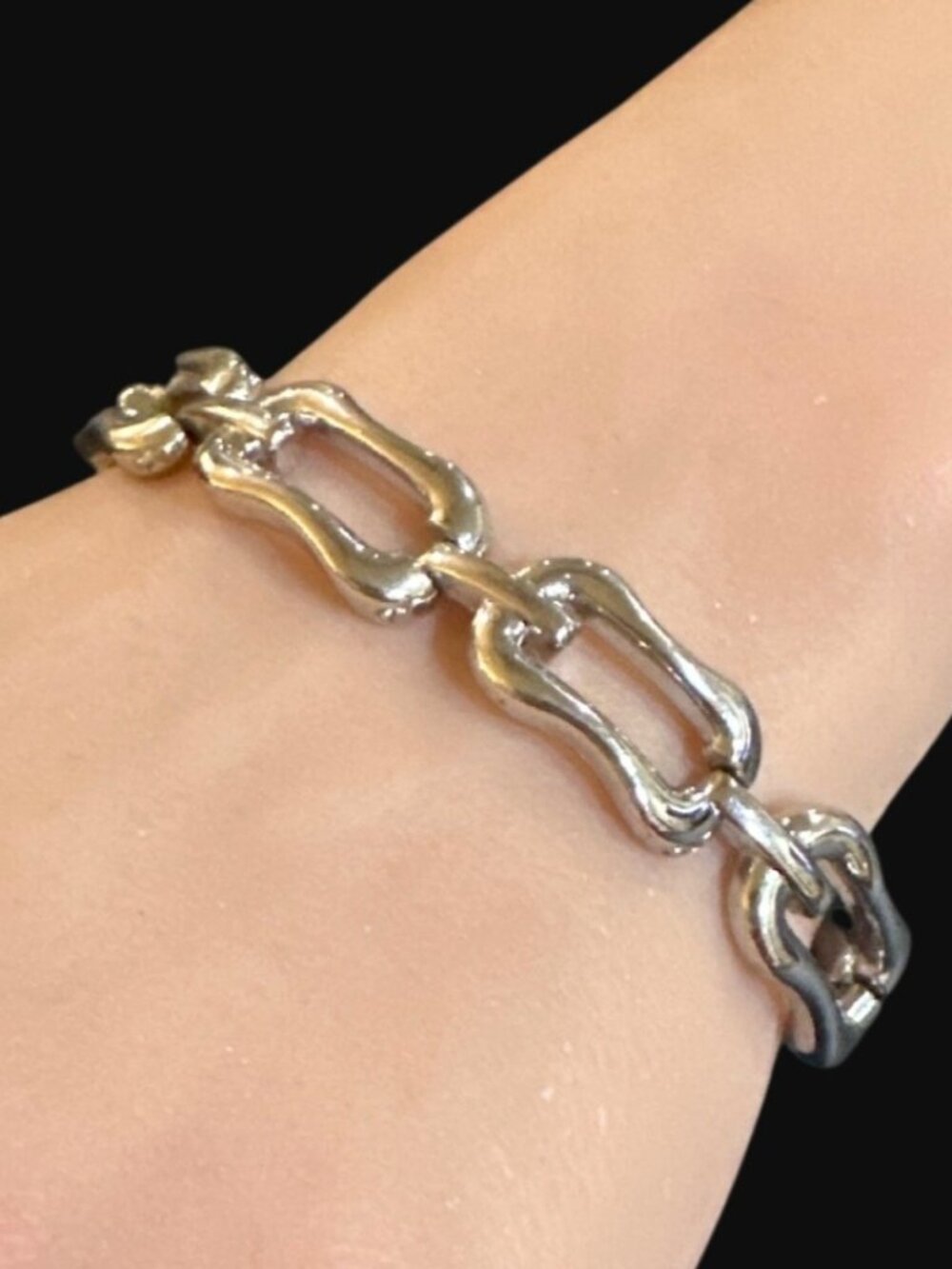 Chunky Link Bracelet Silver Tone 7 Inch Length Womens Costume Jewelry - Picture 3 of 6